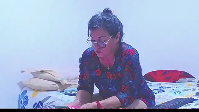 Snapshot of sexycristina_2 chatting on September 2025 06:22:02 PM sexycristina 2 online show from September 2025 06:22:02 PM