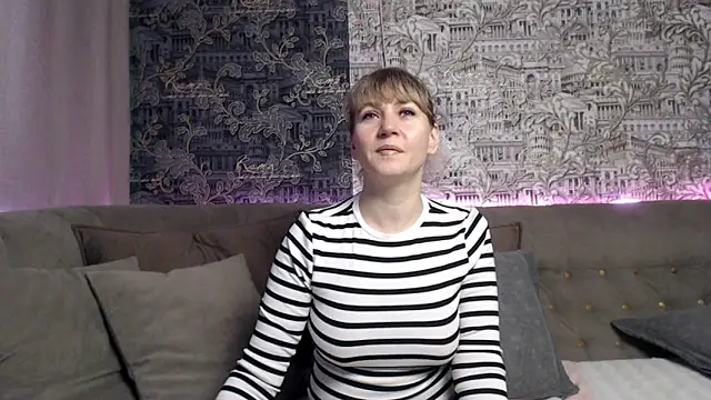 mandy foxxx online show from December 2025 08:54:01 AM