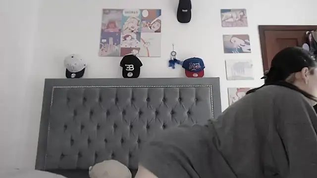 dulce maria x online show from February 2025 07:52:01 PM