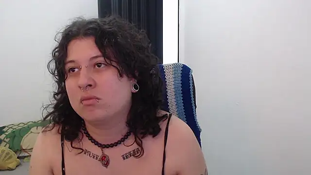 Snapshot of Smoke_trip_Alicia chatting on January 2026 04:00:01 PM Smoke trip Alicia online show from January 2026 04:00:01 PM