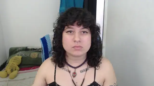 Snapshot of Smoke_trip_Alicia chatting on February 2026 05:09:01 PM Smoke trip Alicia online show from February 2026 05:09:01 PM