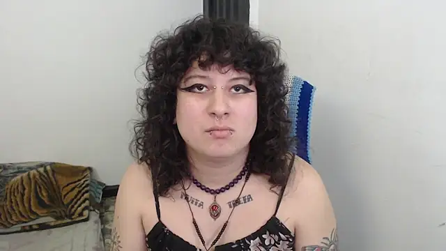 Snapshot of Smoke_trip_Alicia chatting on February 2026 08:40:02 PM Smoke trip Alicia online show from February 2026 08:40:02 PM