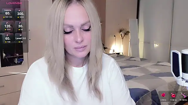 Libby Nora online show from October 2025 11:53:02 AM