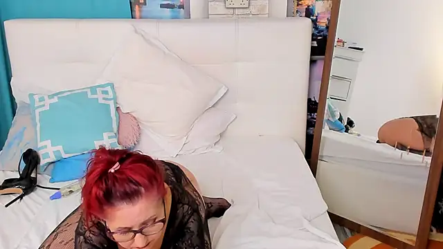 IvyHotFoxy online show from January 2025 09:04:02 PM