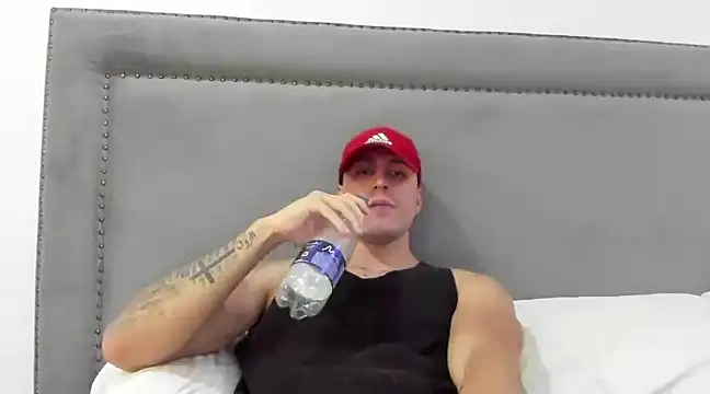 Snapshot of spartacozz chatting on February 2025 12:15:01 AM spartacozz online show from February 2025 12:15:01 AM