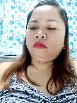 XXLorie 02 online show from February 2025 11:53:01 AM