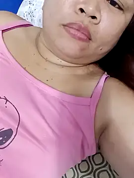 XXLorie 02 online show from March 2025 10:52:02 AM