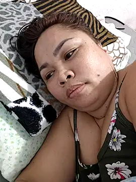 XXLorie 02 online show from March 2026 12:54:01 PM