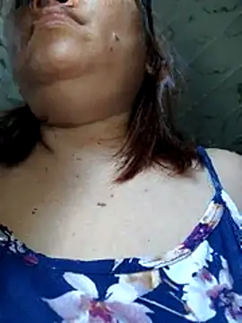 XXLorie 02 online show from April 2026 02:40:02 AM