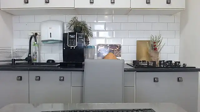 erikaerika online show from January 2025 11:48:01 AM