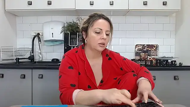 erikaerika online show from January 2025 10:06:02 AM