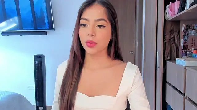 AmyDavis  online show from June 2026 05:01:02 PM