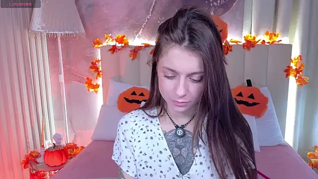 Eille Elfie online show from October 2025 05:19:02 AM