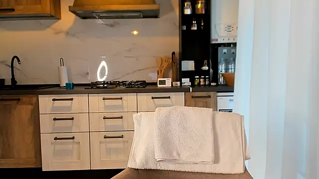 Snapshot of BrianaDiamondXXX chatting on December 2024 08:38:02 AM BrianaDiamondXXX online show from December 2024 08:38:02 AM