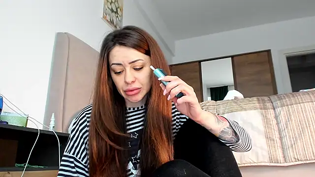 Snapshot of BrianaDiamondXXX chatting on February 2025 09:36:02 AM BrianaDiamondXXX online show from February 2025 09:36:02 AM