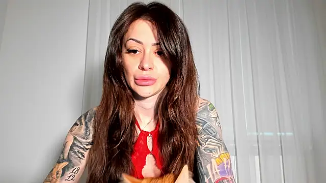 Snapshot of BrianaDiamondXXX chatting on September 2025 11:24:02 AM BrianaDiamondXXX online show from September 2025 11:24:02 AM