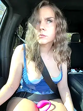 MaggyMayI online show from November 2025 04:52:01 PM