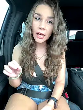 MaggyMayI online show from December 2025 04:57:02 PM