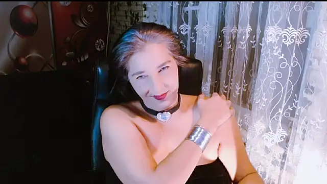 Veraluz online show from October 2025 06:06:02 PM