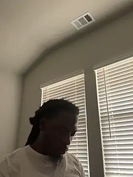 Snapshot of blue5455 chatting on February 2025 09:33:01 PM blue5455 online show from February 2025 09:33:01 PM