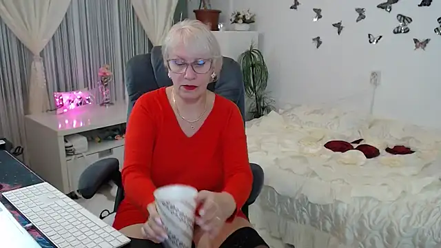 Snapshot of Ghertrude52 chatting on October 2025 03:26:02 AM Ghertrude52 online show from October 2025 03:26:02 AM