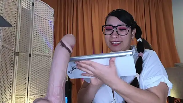 Snapshot of Foglove69 chatting on November 2025 08:08:02 PM Foglove69 online show from November 2025 08:08:02 PM