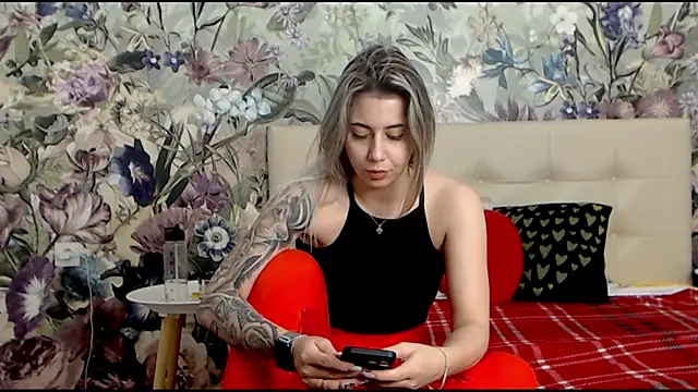 RoseDiamond06 online show from January 2025 10:06:02 AM