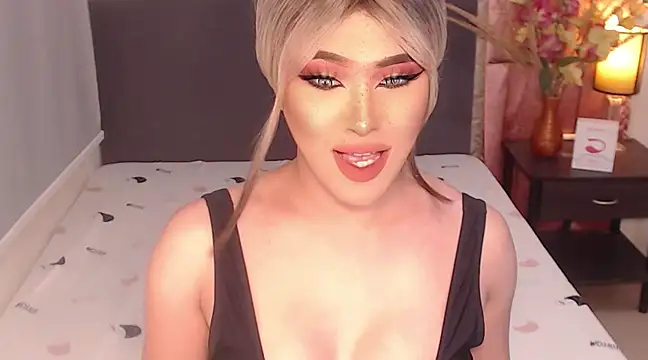 Snapshot of MistressAthalia chatting on February 2025 01:52:02 AM MistressAthalia online show from February 2025 01:52:02 AM