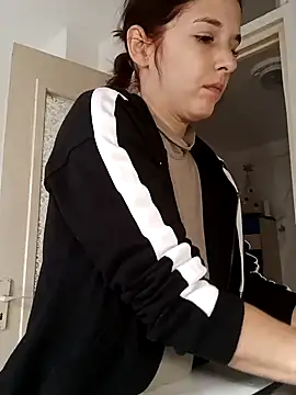 Snapshot of SexxyLety chatting on December 2024 10:32:01 AM SexxyLety online show from December 2024 10:32:01 AM