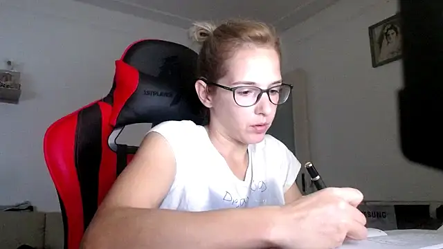 Snapshot of SexxyLety chatting on October 2025 08:09:02 PM SexxyLety online show from October 2025 08:09:02 PM