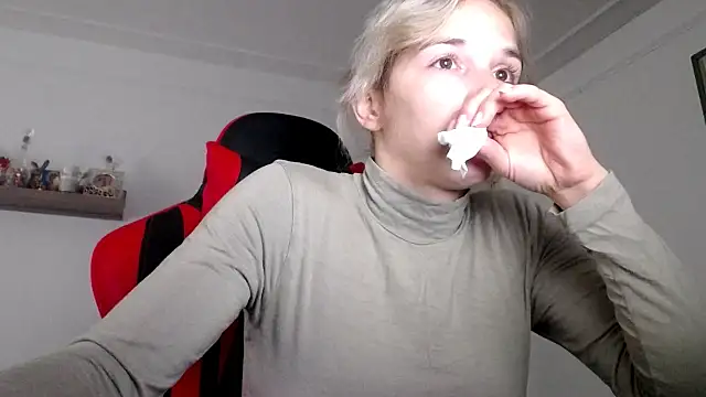 Snapshot of SexxyLety chatting on October 2025 12:06:01 PM SexxyLety online show from October 2025 12:06:01 PM