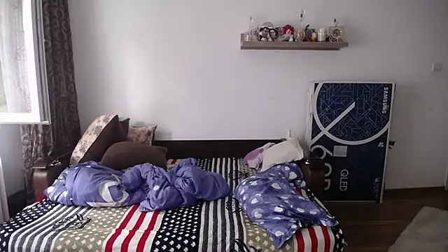 Snapshot of SexxyLety chatting on October 2025 06:43:01 AM SexxyLety online show from October 2025 06:43:01 AM