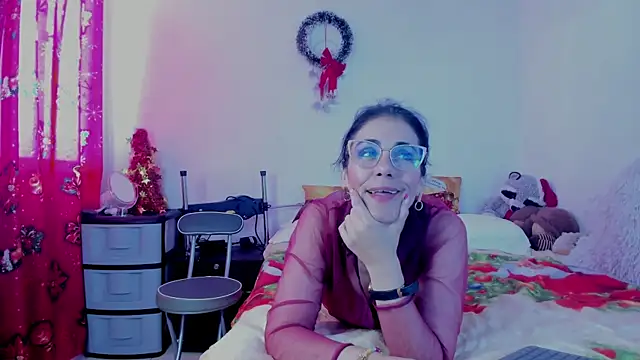 Snapshot of girasol_walton chatting on December 2024 05:40:02 PM girasol walton online show from December 2024 05:40:02 PM