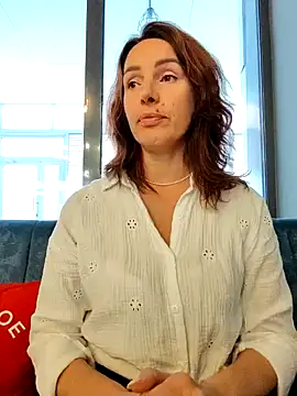 EvaXOAir online show from November 2025 06:02:02 AM