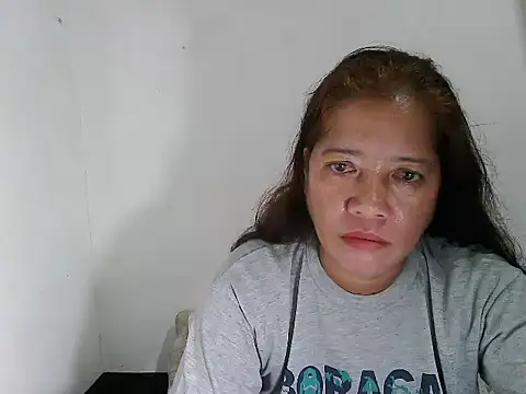 Snapshot of wethornypussy4u chatting on February 2025 08:05:02 PM wethornypussy4u online show from February 2025 08:05:02 PM