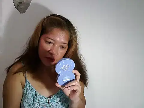 Snapshot of wethornypussy4u chatting on September 2025 10:22:01 PM wethornypussy4u online show from September 2025 10:22:01 PM