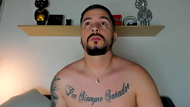 Snapshot of camilo_restrepo21 chatting on January 2025 12:01:01 AM camilo restrepo21 online show from January 2025 12:01:01 AM