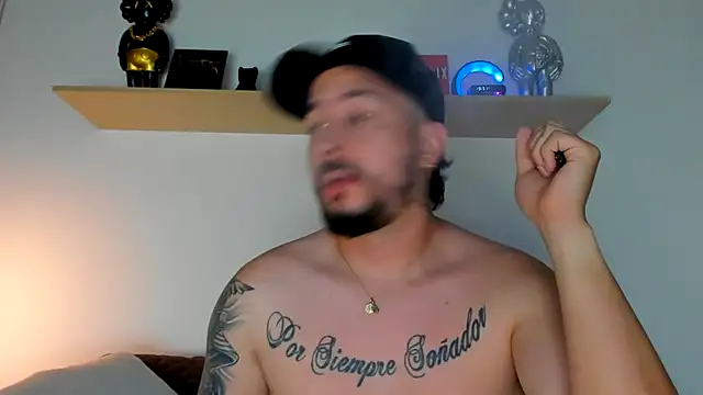 Snapshot of camilo_restrepo21 chatting on January 2025 12:30:01 AM camilo restrepo21 online show from January 2025 12:30:01 AM