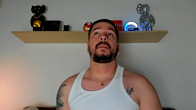 Snapshot of camilo_restrepo21 chatting on January 2025 06:02:02 AM camilo restrepo21 online show from January 2025 06:02:02 AM