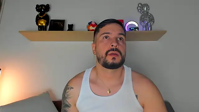 Snapshot of camilo_restrepo21 chatting on January 2025 11:46:01 PM camilo restrepo21 online show from January 2025 11:46:01 PM