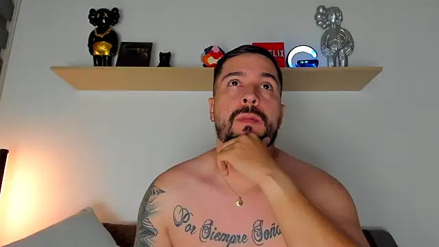 Snapshot of camilo_restrepo21 chatting on February 2025 12:18:01 AM camilo restrepo21 online show from February 2025 12:18:01 AM