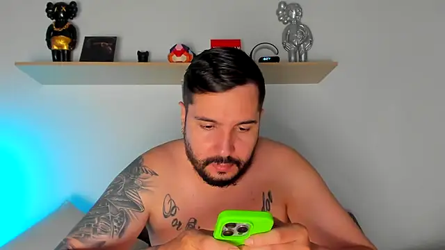 Snapshot of camilo_restrepo21 chatting on February 2025 11:25:02 PM camilo restrepo21 online show from February 2025 11:25:02 PM