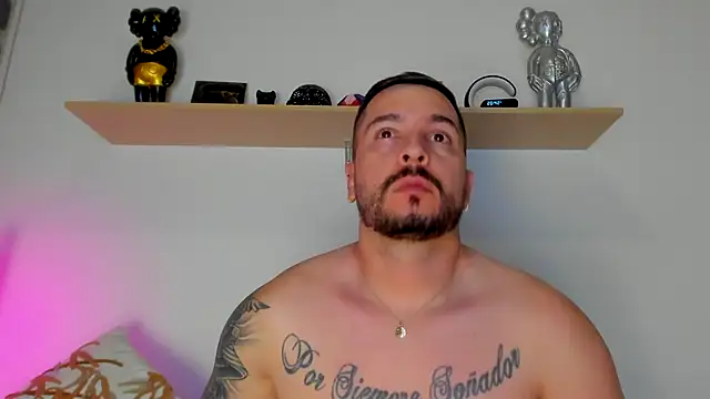 Snapshot of camilo_restrepo21 chatting on September 2025 01:38:02 AM camilo restrepo21 online show from September 2025 01:38:02 AM