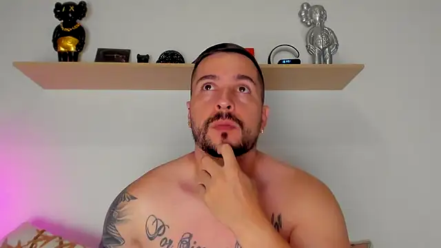 Snapshot of camilo_restrepo21 chatting on September 2025 11:43:01 PM camilo restrepo21 online show from September 2025 11:43:01 PM