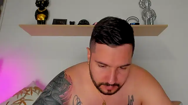 Snapshot of camilo_restrepo21 chatting on October 2025 02:18:01 AM camilo restrepo21 online show from October 2025 02:18:01 AM