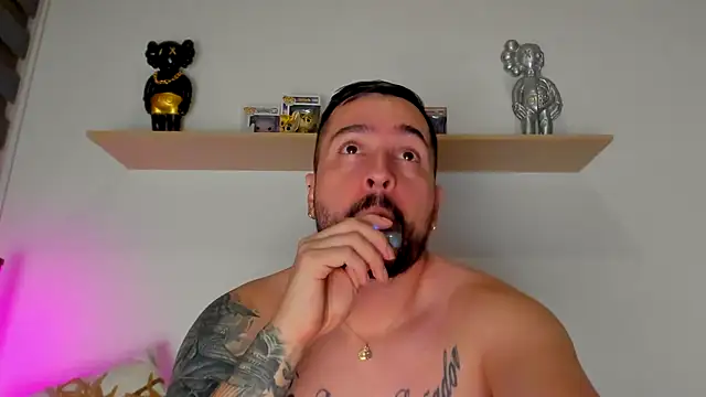 Snapshot of camilo_restrepo21 chatting on October 2025 11:51:02 PM camilo restrepo21 online show from October 2025 11:51:02 PM