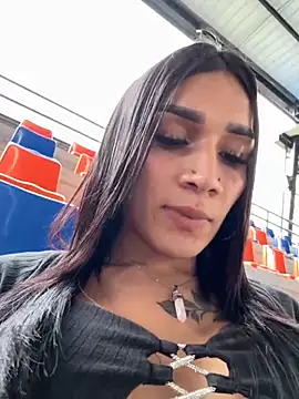 Salo hot04 online show from December 2025 09:20:02 PM