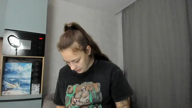 why again me online show from September 2025 04:52:02 PM