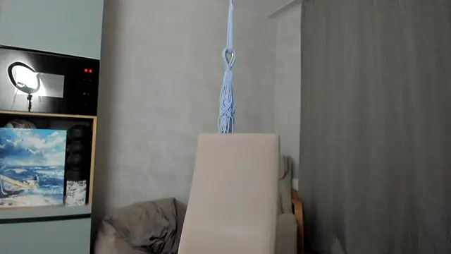 why again me online show from October 2025 04:16:01 PM