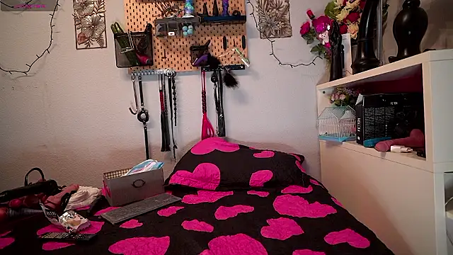 barbarah  online show from March 2026 09:37:02 AM